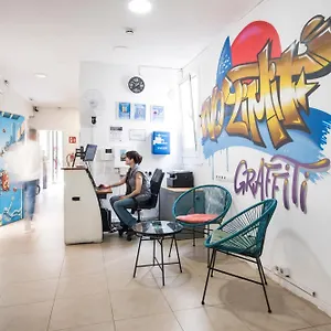  Hostel No Limit Graffiti Hiszpania